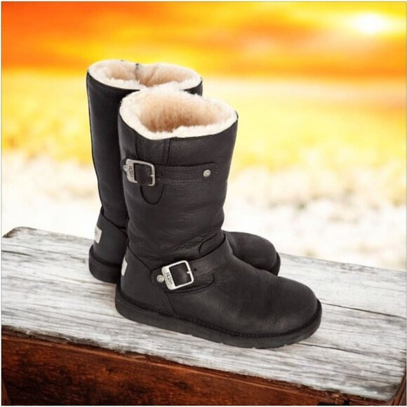 UGG Women’s Size 6 Kensington Biker Black Leather Fur Lined Buckle Boots - Picture 1 of 16